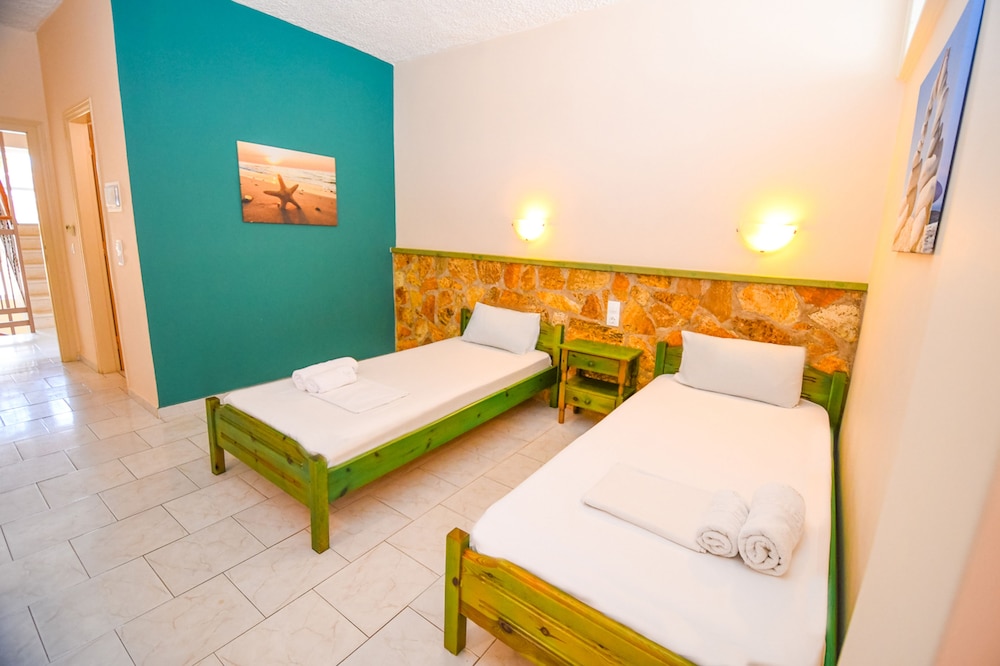Vanessa Hotel — Hotel rooms in Kalamaki (Zakynthos), Ionian Islands
