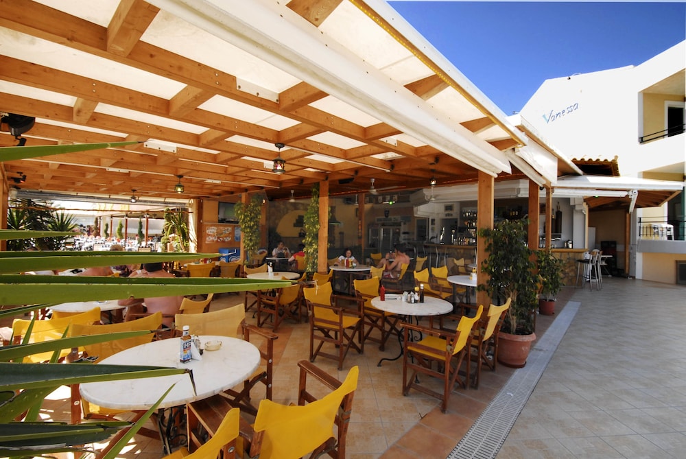 Vanessa Hotel — Restaurant & bars in Kalamaki (Zakynthos), Ionian Islands