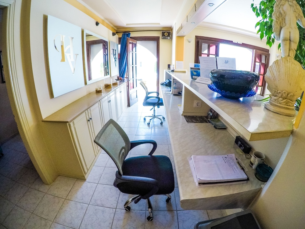 Vanessa Hotel — Hotel building in Kalamaki (Zakynthos), Ionian Islands