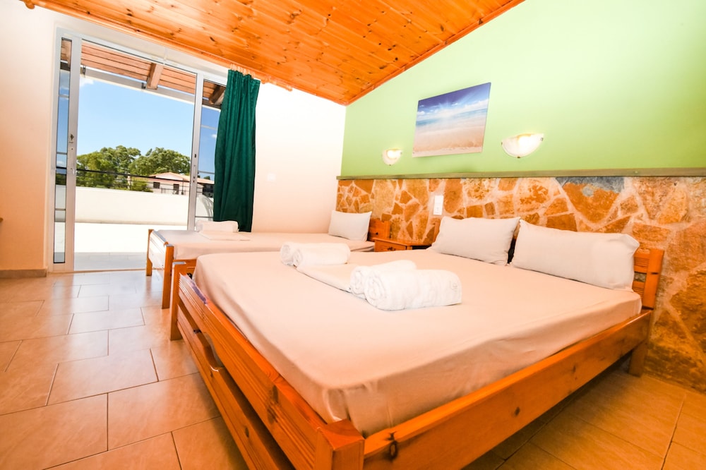 Vanessa Hotel — Hotel rooms in Kalamaki (Zakynthos), Ionian Islands