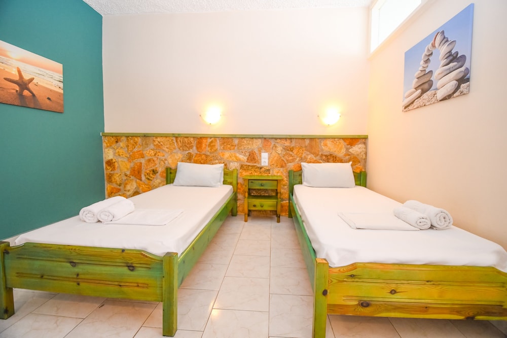 Vanessa Hotel — Hotel rooms in Kalamaki (Zakynthos), Ionian Islands