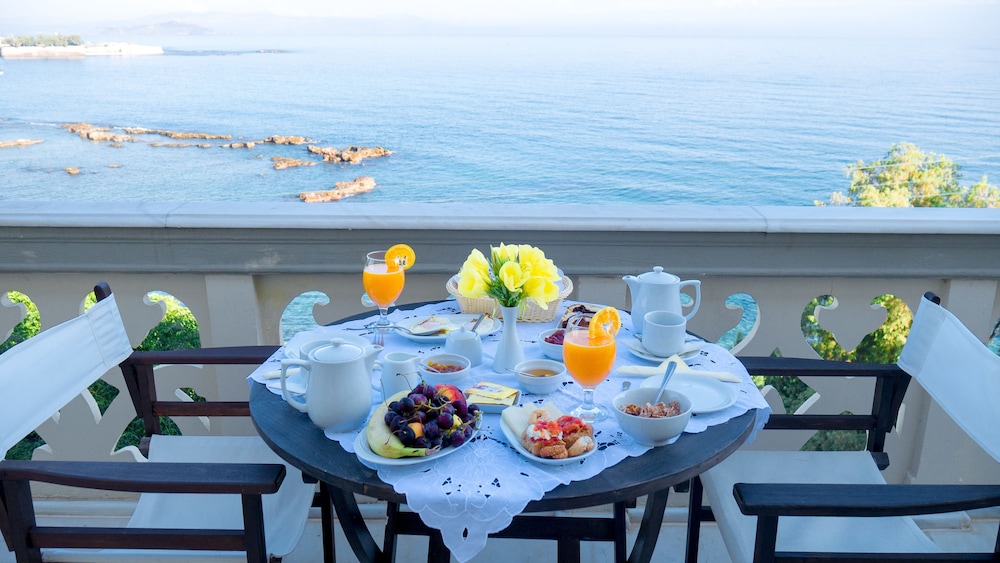 Villa Andromeda — Restaurant & bars in Chania