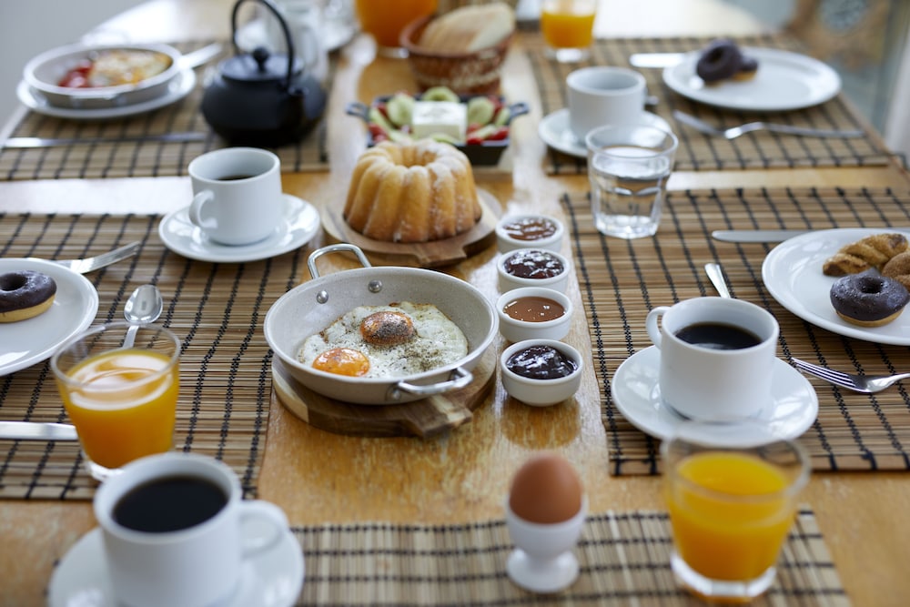 Acropole Sunrise — Restaurant & bars in Kamari, South Aegean