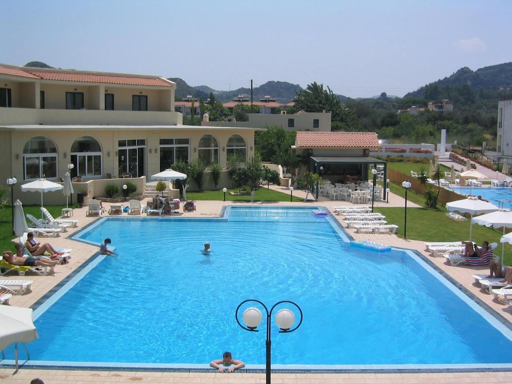 Hotel Summerland — Swimming pool in Ialyssos, South Aegean