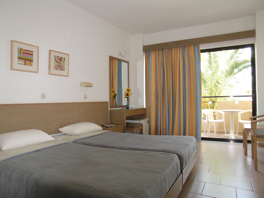 Hotel Summerland — Hotel rooms in Ialyssos, South Aegean