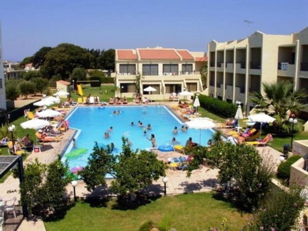 Hotel Summerland — Main photo in Ialyssos, South Aegean