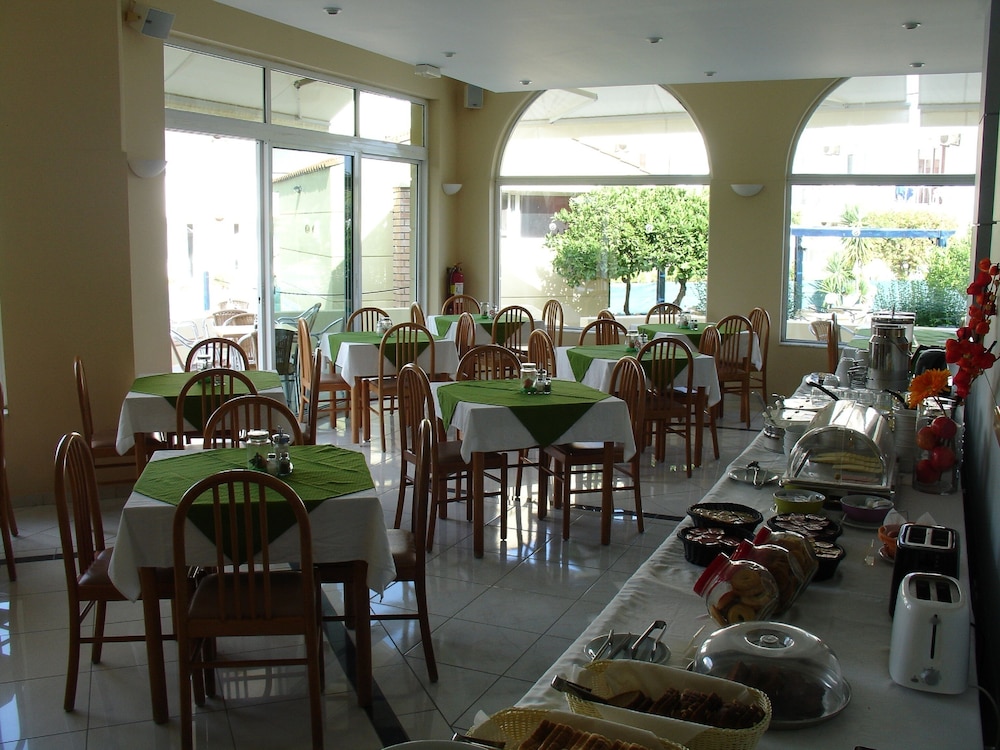 Hotel Summerland — Restaurant & bars in Ialyssos, South Aegean