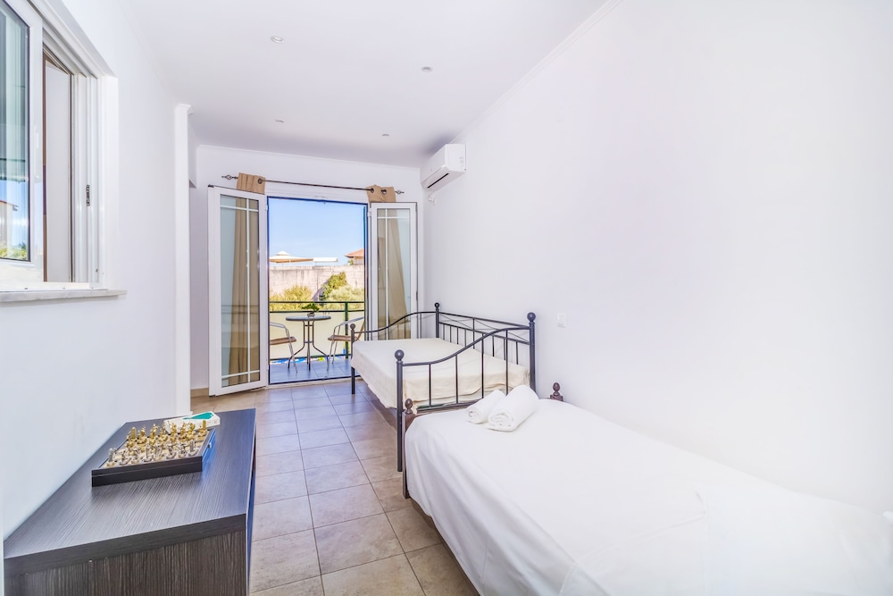 Vergina Star — Hotel rooms in Lefkada, Ionian Islands