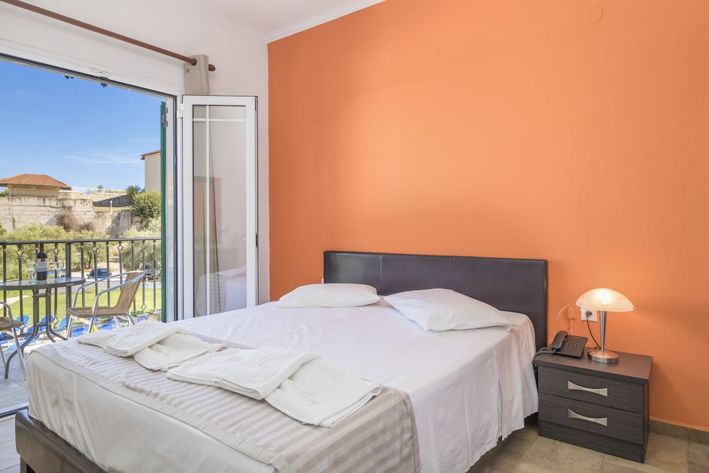 Vergina Star — Hotel rooms in Lefkada, Ionian Islands
