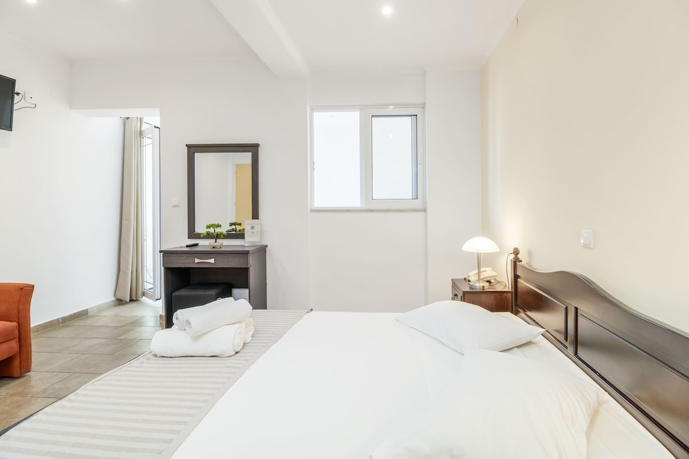 Vergina Star — Hotel rooms in Lefkada, Ionian Islands