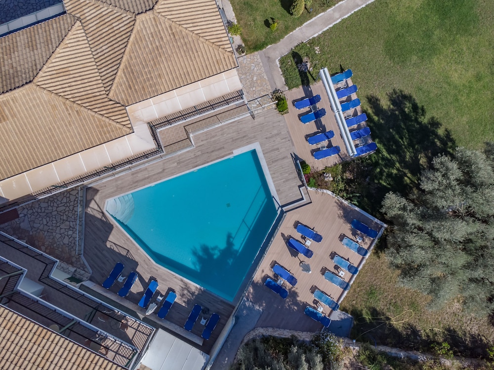 Vergina Star — Swimming pool in Lefkada, Ionian Islands