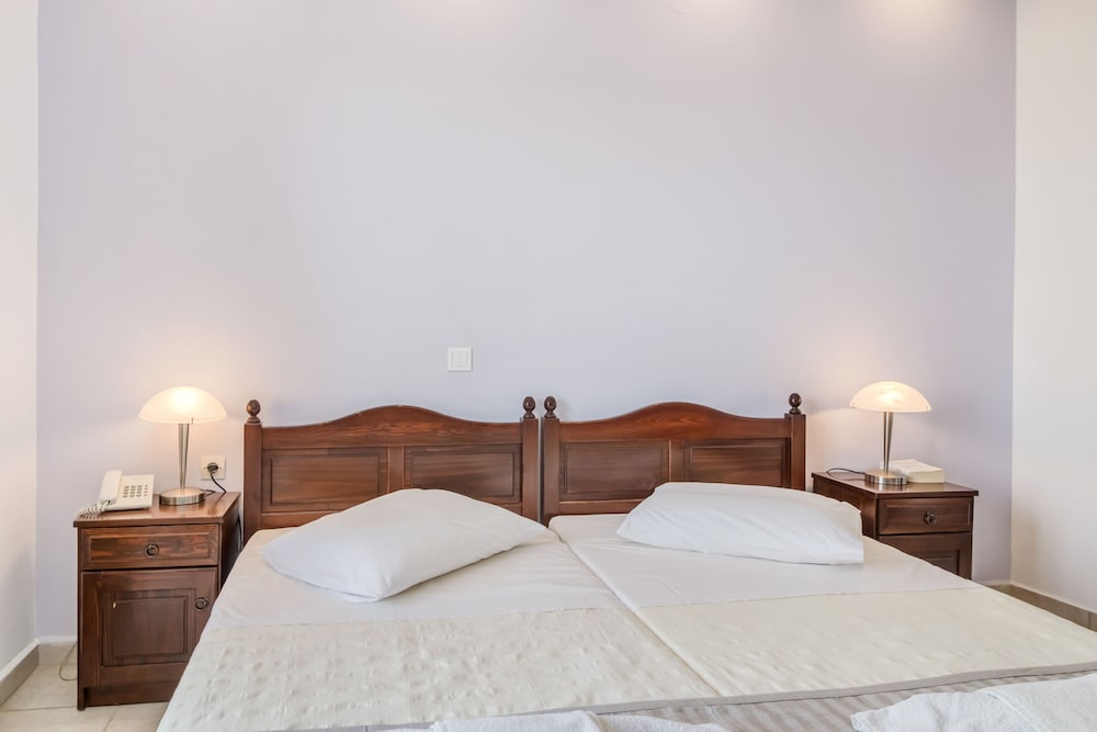 Vergina Star — Hotel rooms in Lefkada, Ionian Islands