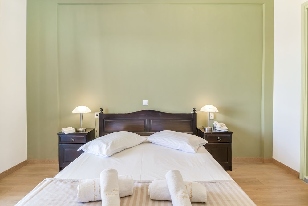 Vergina Star — Hotel rooms in Lefkada, Ionian Islands
