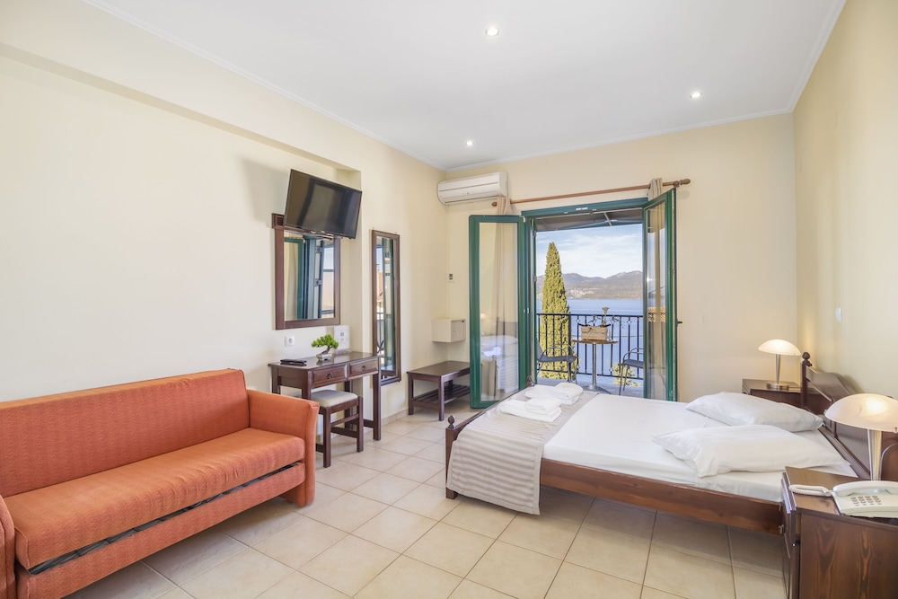 Vergina Star — Hotel rooms in Lefkada, Ionian Islands