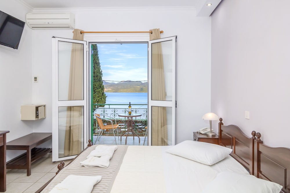 Vergina Star — Hotel rooms in Lefkada, Ionian Islands