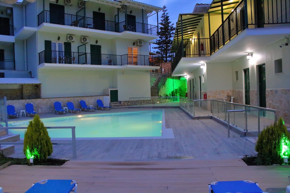 Vergina Star — Swimming pool in Lefkada, Ionian Islands