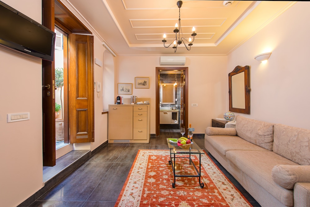 Rodos Niohori Elite Suites — Hotel rooms in Rhodes Town, South Aegean
