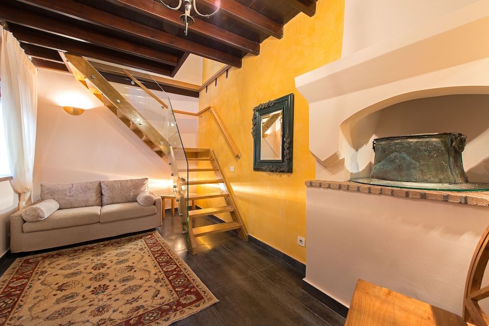 Rodos Niohori Elite Suites — Hotel rooms in Rhodes Town, South Aegean