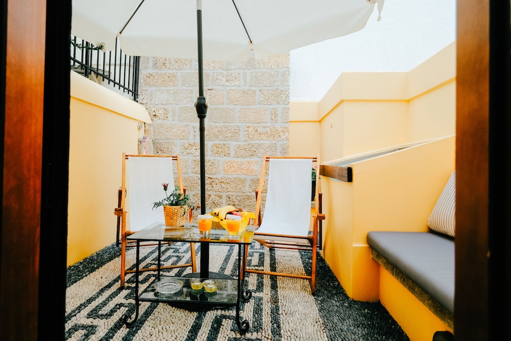 Rodos Niohori Elite Suites — Hotel building in Rhodes Town, South Aegean