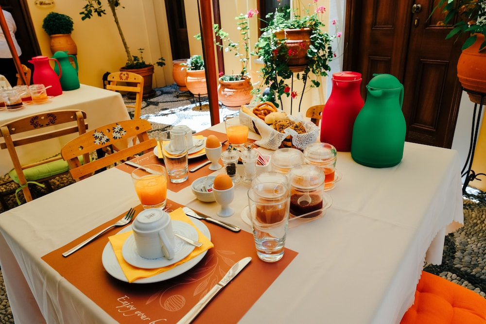 Rodos Niohori Elite Suites — Restaurant & bars in Rhodes Town, South Aegean