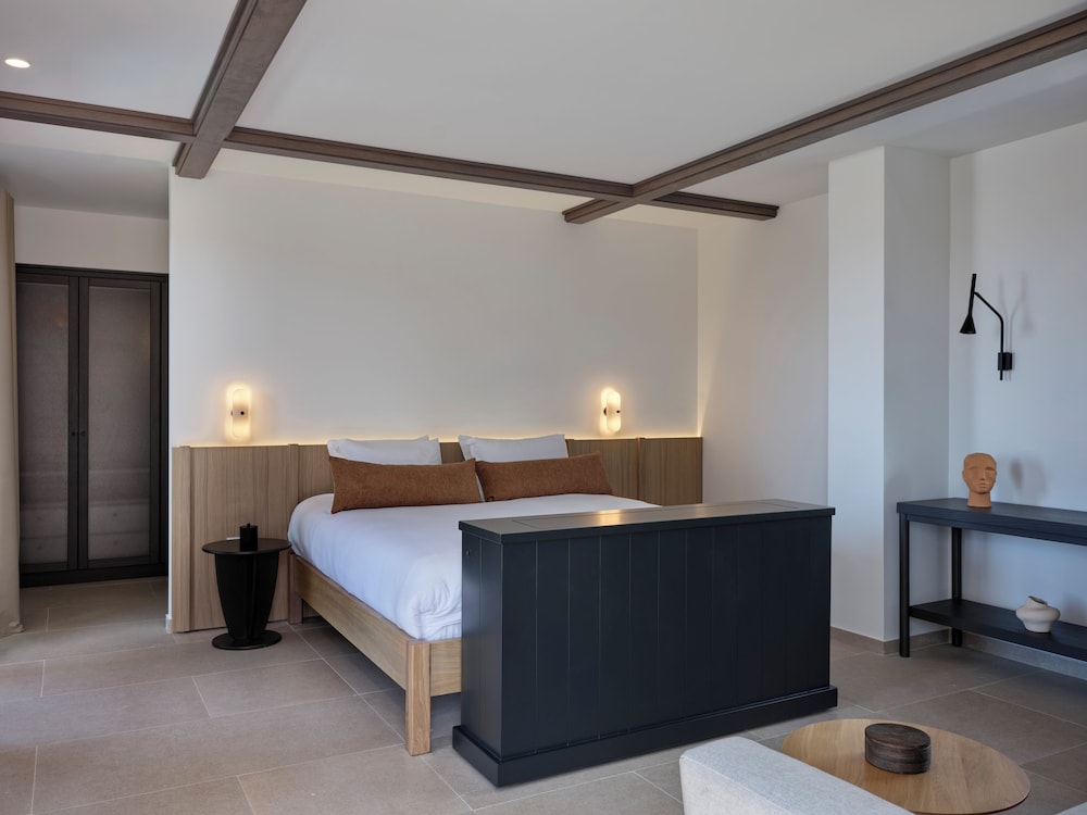 Lena Mare Boutique Hotel — Hotel rooms in Acharavi, Ionian Islands