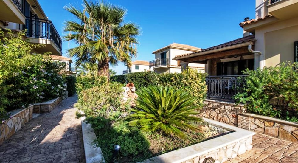 Kookis Village — Hotel building in Keri, Ionian Islands