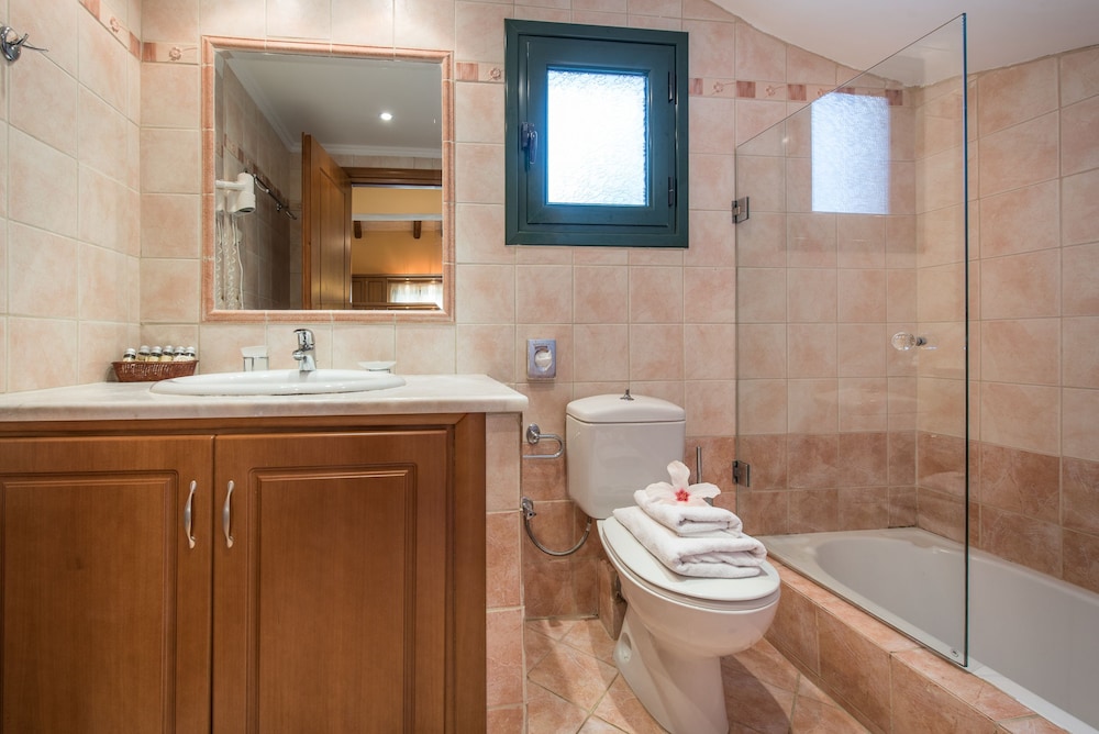 Kookis Village — Hotel rooms in Keri, Ionian Islands