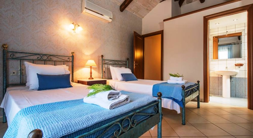 Kookis Village — Hotel rooms in Keri, Ionian Islands