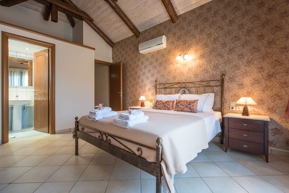 Kookis Village — Hotel rooms in Keri, Ionian Islands