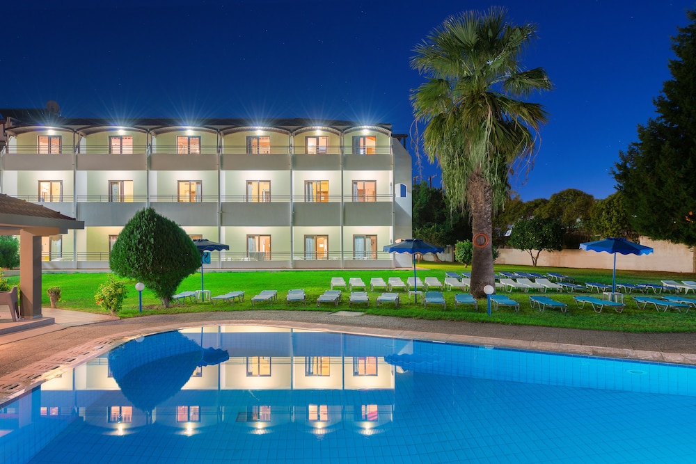 Matoula Beach Hotel