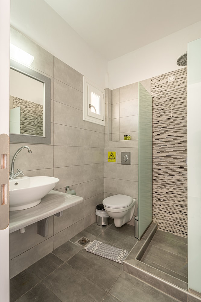 Marianna Hotel — Hotel rooms in Perissa, South Aegean