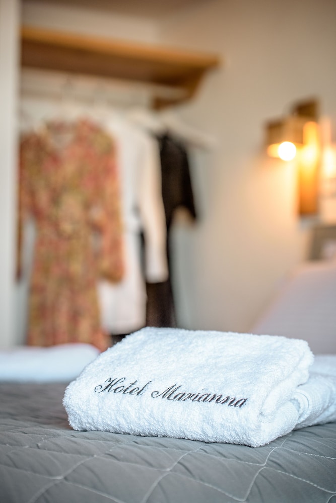 Marianna Hotel — Hotel rooms in Perissa, South Aegean