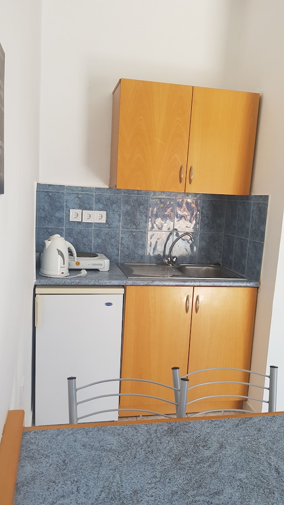 Aspro Spiti — Hotel rooms in Tigaki, South Aegean