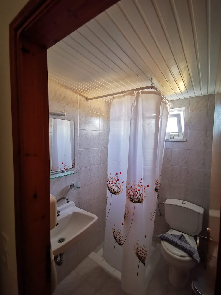 Aspro Spiti — Hotel rooms in Tigaki, South Aegean