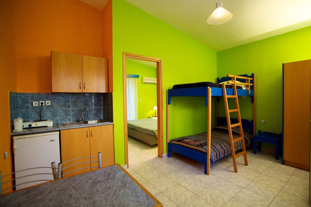 Aspro Spiti — Hotel rooms in Tigaki, South Aegean