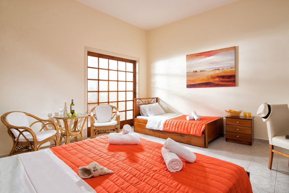 Erofili Apartments — Hotel rooms in Hersonissos