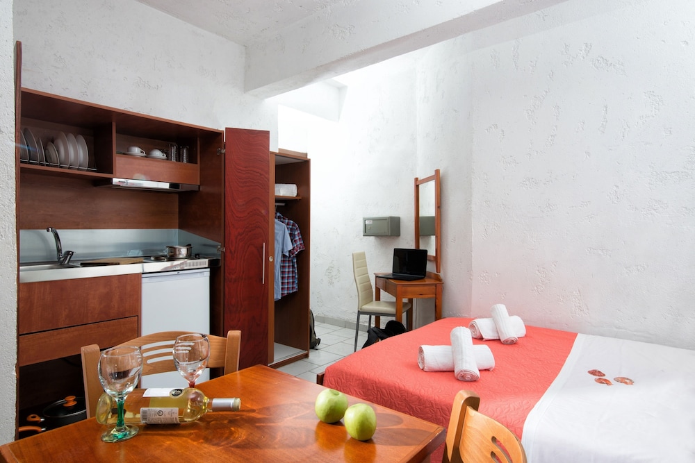 Erofili Apartments — Hotel rooms in Hersonissos