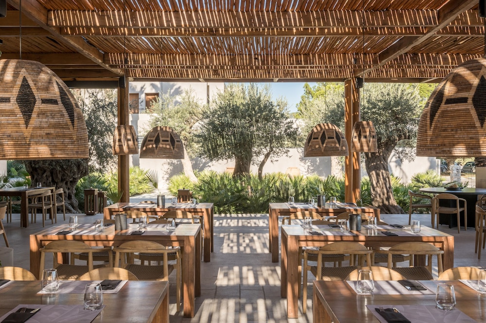 Lindos Aqua Terra — Restaurant & bars in Lindos, South Aegean