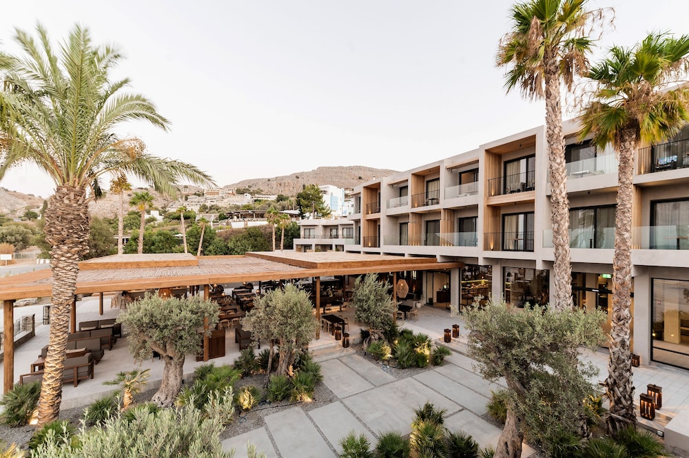 Lindos Aqua Terra — Hotel building in Lindos, South Aegean