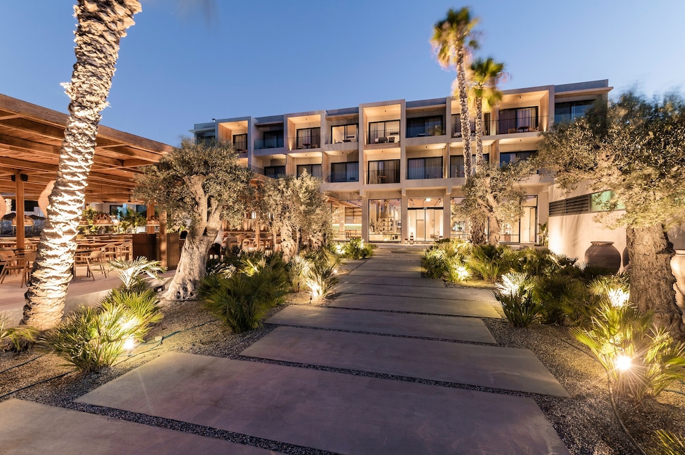 Lindos Aqua Terra — Hotel building in Lindos, South Aegean