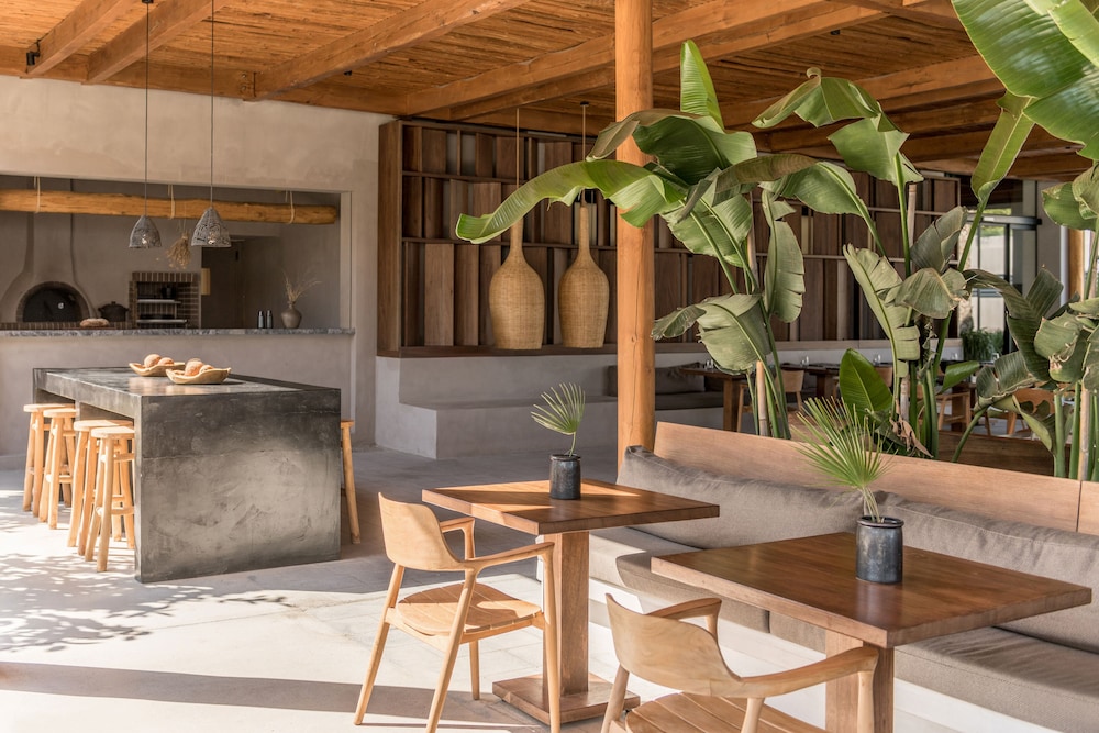 Lindos Aqua Terra — Restaurant & bars in Lindos, South Aegean