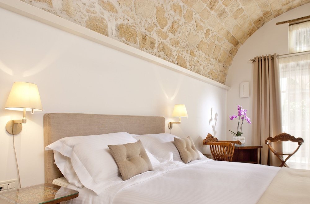 Rimondi Boutique Hotels-Small Luxury Hotels of the World — Hotel rooms in Rethymnon
