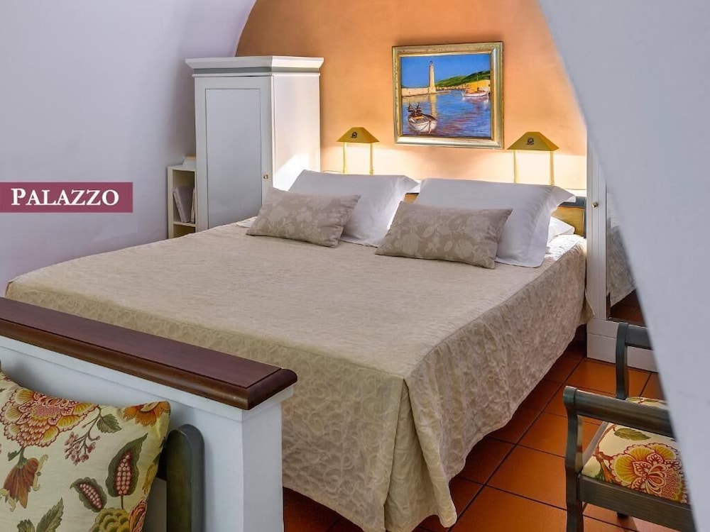 Rimondi Boutique Hotels-Small Luxury Hotels of the World — Hotel rooms in Rethymnon