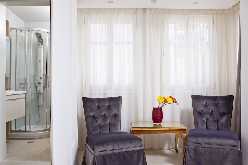 Rimondi Boutique Hotels-Small Luxury Hotels of the World — Hotel rooms in Rethymnon