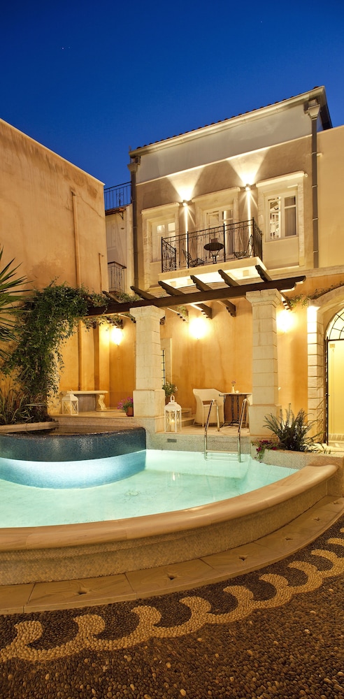 Rimondi Boutique Hotels-Small Luxury Hotels of the World — Swimming pool in Rethymnon