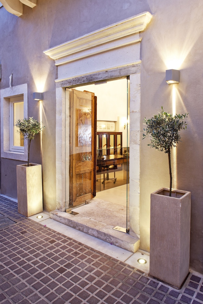 Rimondi Boutique Hotels-Small Luxury Hotels of the World — Hotel building in Rethymnon