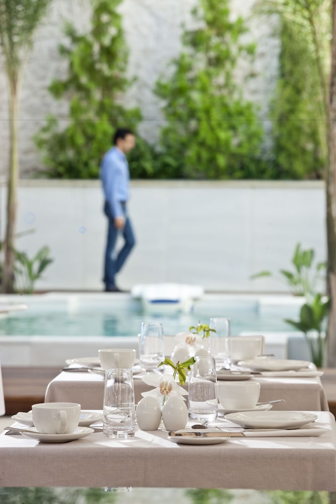 Rimondi Boutique Hotels-Small Luxury Hotels of the World — Restaurant & bars in Rethymnon