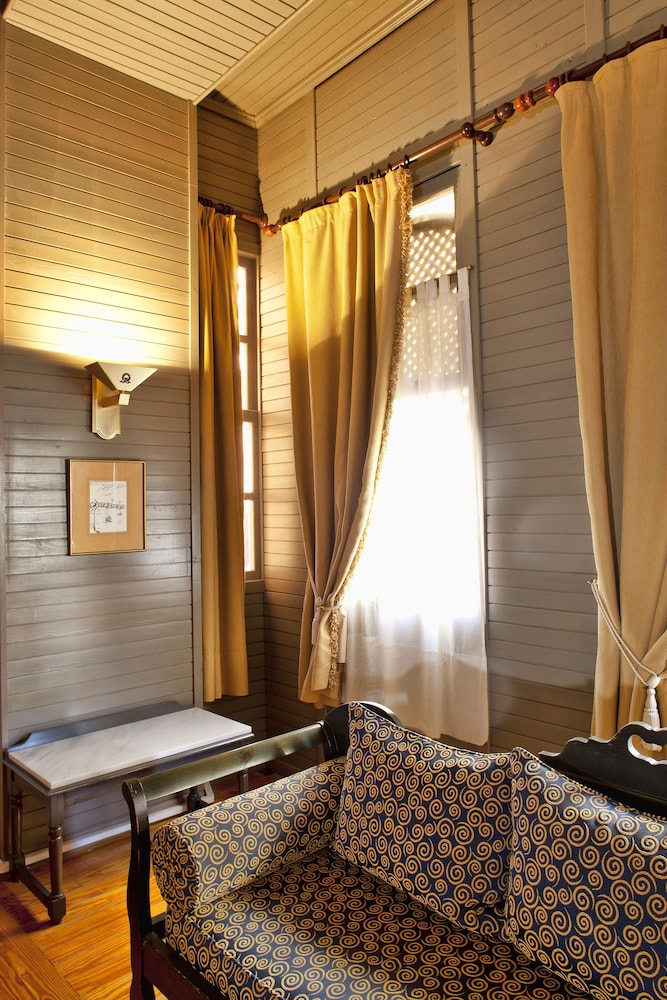Rimondi Boutique Hotels-Small Luxury Hotels of the World — Hotel rooms in Rethymnon
