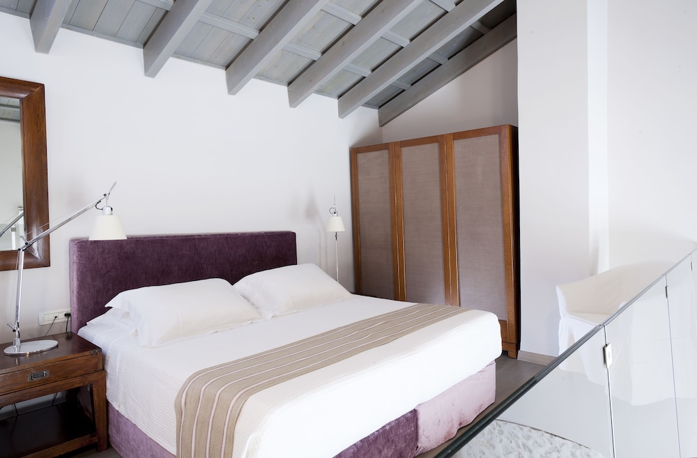 Rimondi Boutique Hotels-Small Luxury Hotels of the World — Hotel rooms in Rethymnon