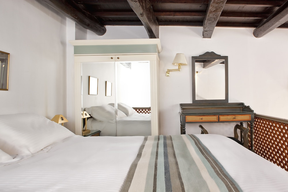 Rimondi Boutique Hotels-Small Luxury Hotels of the World — Hotel rooms in Rethymnon
